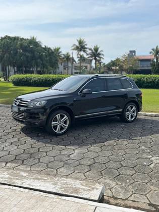VOLKSWAGEN TOUAREG 4.2 R LINE V8 32V GASOLINA 4P TIPTRONIC VOLKSWAGEN TOUAREG 4.2 R LINE V8 32V GASOLINA 4P TIPTRONIC
